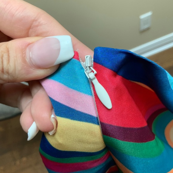 VALENTINO GARAVANI S.P.A. RED Multicolour Wave Knee Length Dress Women SZ Medium - Picture 10 of 16